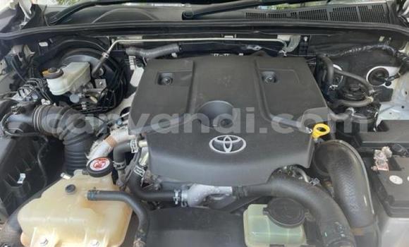 Nunua Ilio tumika Toyota Hilux Nyeupe Gari ndani ya Livingstone nchini Zambia Nunua Ilio tumika Toyota Hilux Nyeupe Gari ndani ya Livingstone nchini Zambia