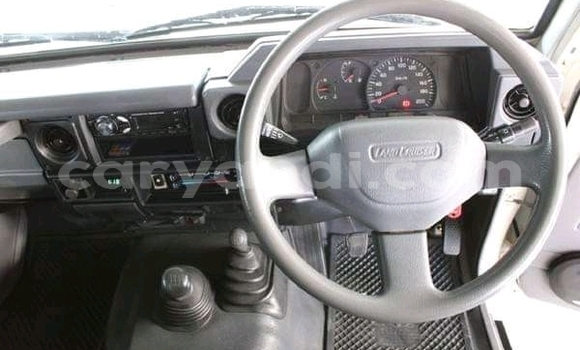 Buy Used Toyota Land Cruiser White Car in Lusaka in Zambia Buy Used Toyota Land Cruiser White Car in Lusaka in Zambia