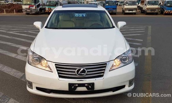 Buy Import Lexus ES White Car in Import - Dubai in Zambia