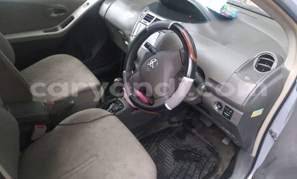 Acheter Occasion Voiture Toyota Vitz Gris à Chingola, Zambie Acheter Occasion Voiture Toyota Vitz Gris à Chingola, Zambie