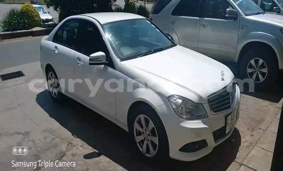 Acheter Occasion Voiture Mercedes‒Benz C–Class Blanc à Chingola, Zambie Acheter Occasion Voiture Mercedes‒Benz C–Class Blanc à Chingola, Zambie