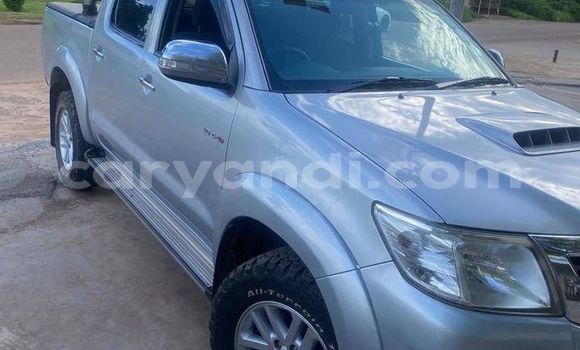 Tenga Tsaru Toyota Hilux Sirivha Mota in Chingola in Zambia Tenga Tsaru Toyota Hilux Sirivha Mota in Chingola in Zambia