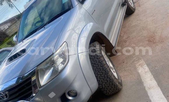 Acheter Occasion Voiture Toyota Hilux Gris à Chingola, Zambie Acheter Occasion Voiture Toyota Hilux Gris à Chingola, Zambie