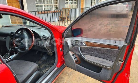 Acheter Occasion Voiture Mercedes‒Benz C–Class Rouge à Chingola, Zambie Acheter Occasion Voiture Mercedes‒Benz C–Class Rouge à Chingola, Zambie