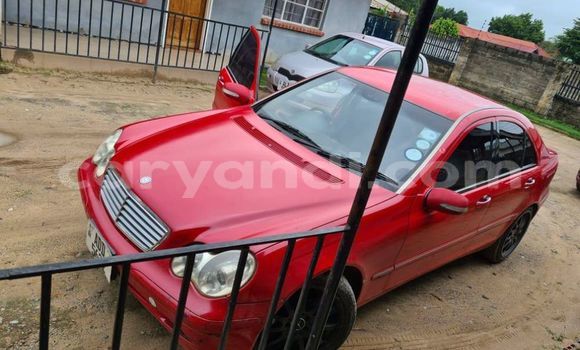 Acheter Occasion Voiture Mercedes‒Benz C–Class Rouge à Chingola, Zambie Acheter Occasion Voiture Mercedes‒Benz C–Class Rouge à Chingola, Zambie