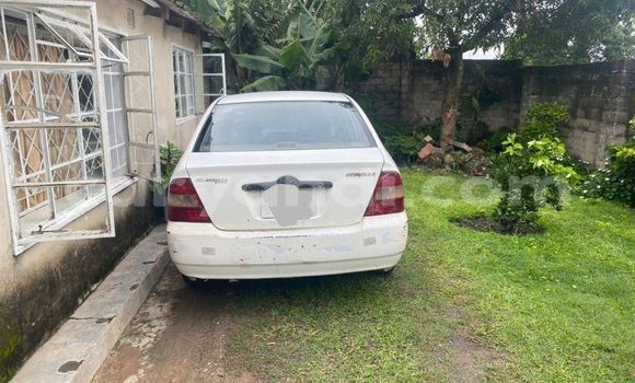 Acheter Occasion Voiture Toyota Corolla Blanc à Chingola, Zambie Acheter Occasion Voiture Toyota Corolla Blanc à Chingola, Zambie