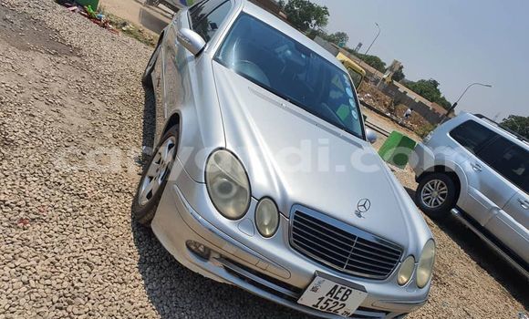Acheter Occasion Voiture Mercedes‒Benz E–Class Gris à Chingola, Zambie Acheter Occasion Voiture Mercedes‒Benz E–Class Gris à Chingola, Zambie