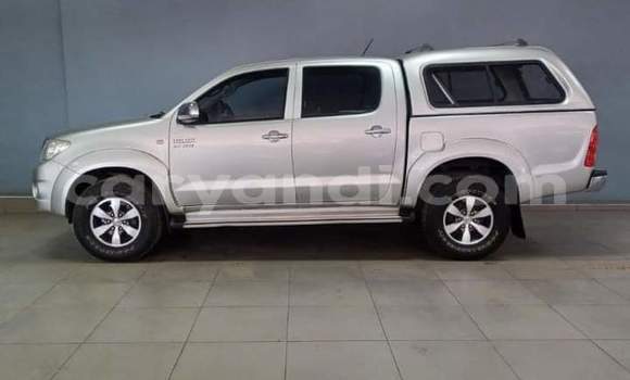Acheter Occasion Voiture Toyota Hilux Beige à Lusaka, Zambie Acheter Occasion Voiture Toyota Hilux Beige à Lusaka, Zambie