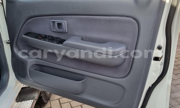 Nunua Ilio tumika Toyota Hilux Nyeupe Gari ndani ya Lusaka nchini Zambia Nunua Ilio tumika Toyota Hilux Nyeupe Gari ndani ya Lusaka nchini Zambia