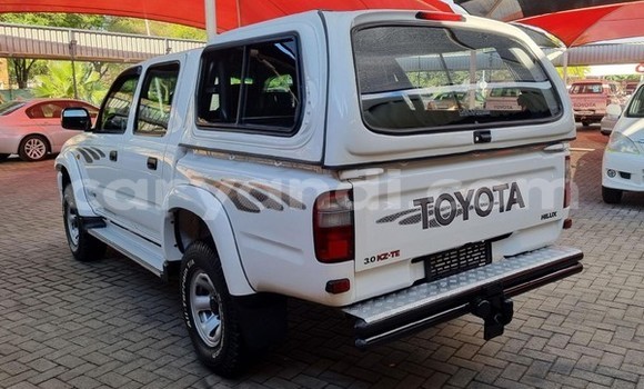 Nunua Ilio tumika Toyota Hilux Nyeupe Gari ndani ya Lusaka nchini Zambia Nunua Ilio tumika Toyota Hilux Nyeupe Gari ndani ya Lusaka nchini Zambia
