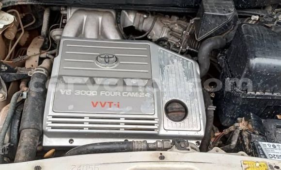 Tenga Tsaru Toyota Harrier Chena Mota in Lusaka in Zambia Tenga Tsaru Toyota Harrier Chena Mota in Lusaka in Zambia