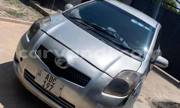 Acheter Occasion Voiture Toyota Vitz Gris à Lusaka, Zambie