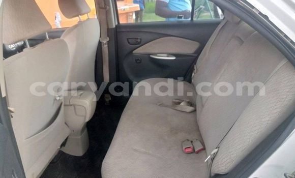 Acheter Occasion Voiture Toyota Belta Blanc à Lusaka, Zambie Acheter Occasion Voiture Toyota Belta Blanc à Lusaka, Zambie