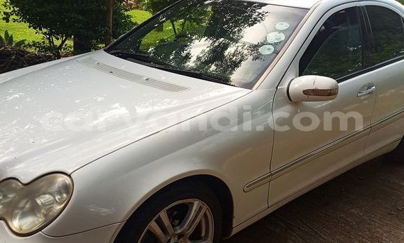 Acheter Occasion Voiture Mercedes‒Benz C–Class Blanc à Lusaka, Zambie Acheter Occasion Voiture Mercedes‒Benz C–Class Blanc à Lusaka, Zambie