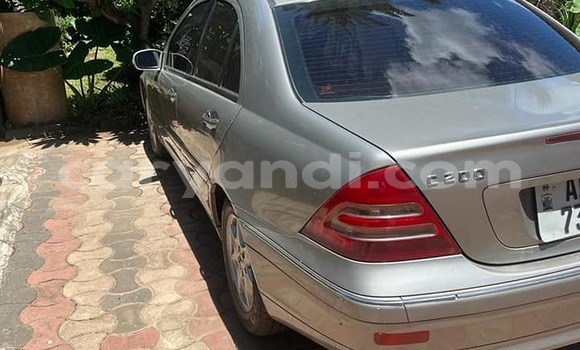 Acheter Occasion Voiture Mercedes-Benz C-Classe Gris à Lusaka, Zambie Acheter Occasion Voiture Mercedes-Benz C-Classe Gris à Lusaka, Zambie