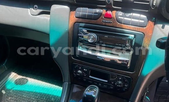 Acheter Occasion Voiture Mercedes-Benz C-Classe Gris à Lusaka, Zambie Acheter Occasion Voiture Mercedes-Benz C-Classe Gris à Lusaka, Zambie