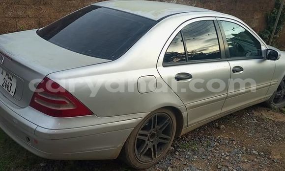 Acheter Occasion Voiture Mercedes-Benz C-Classe Gris à Lusaka, Zambie Acheter Occasion Voiture Mercedes-Benz C-Classe Gris à Lusaka, Zambie