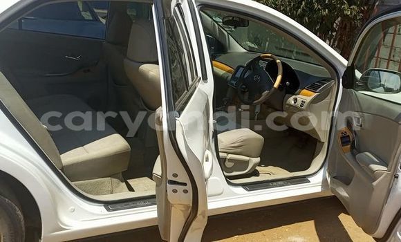 Acheter Occasion Voiture Toyota Allion Blanc à Lusaka, Zambie Acheter Occasion Voiture Toyota Allion Blanc à Lusaka, Zambie