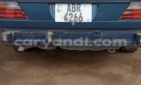 Acheter Occasion Voiture Mercedes-Benz E-Classe Bleu à Lusaka, Zambie Acheter Occasion Voiture Mercedes-Benz E-Classe Bleu à Lusaka, Zambie