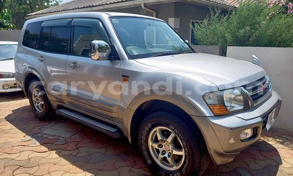 Acheter Occasion Voiture Mitsubishi Pajero Gris à Lusaka, Zambie Acheter Occasion Voiture Mitsubishi Pajero Gris à Lusaka, Zambie