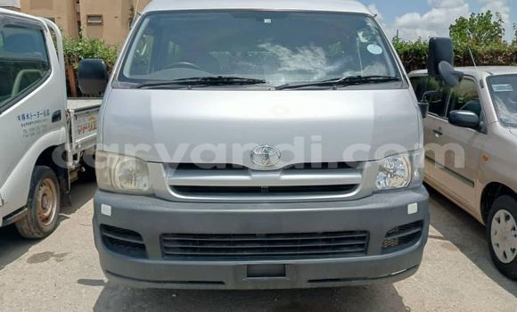 Acheter Occasion Voiture Toyota Hiace Gris à Lusaka, Zambie Acheter Occasion Voiture Toyota Hiace Gris à Lusaka, Zambie