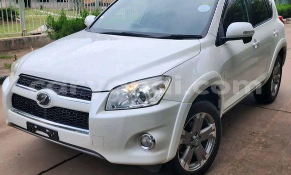 Acheter Occasion Voiture Toyota RAV4 Blanc à Lusaka, Zambie Acheter Occasion Voiture Toyota RAV4 Blanc à Lusaka, Zambie