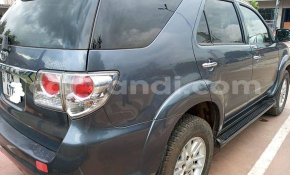 Acheter Occasion Voiture Toyota Fortuner Bleu à Lusaka, Zambie Acheter Occasion Voiture Toyota Fortuner Bleu à Lusaka, Zambie
