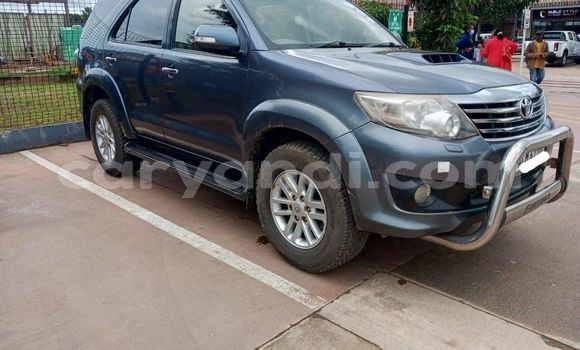 Acheter Occasion Voiture Toyota Fortuner Bleu à Lusaka, Zambie Acheter Occasion Voiture Toyota Fortuner Bleu à Lusaka, Zambie
