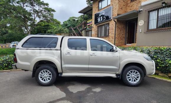 Buy Used Toyota Hilux Silver Car in Livingstone in Zambia Buy Used Toyota Hilux Silver Car in Livingstone in Zambia