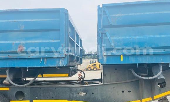 Acheter Occasion Utilitaire Caterpillar 120 Bleu à Lusaka, Zambie Acheter Occasion Utilitaire Caterpillar 120 Bleu à Lusaka, Zambie