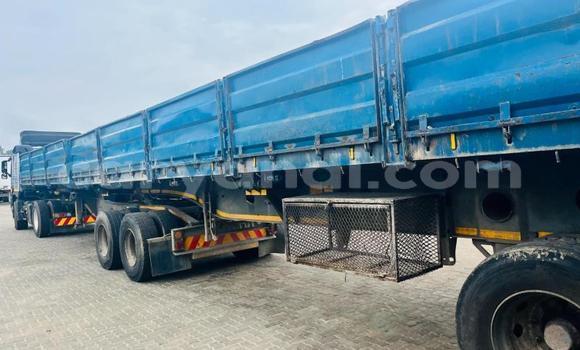 Acheter Occasion Utilitaire Caterpillar 120 Bleu à Lusaka, Zambie Acheter Occasion Utilitaire Caterpillar 120 Bleu à Lusaka, Zambie