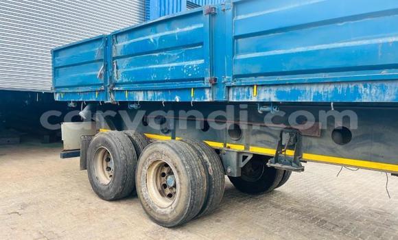 Acheter Occasion Utilitaire Caterpillar 120 Bleu à Lusaka, Zambie Acheter Occasion Utilitaire Caterpillar 120 Bleu à Lusaka, Zambie