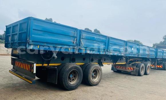 Acheter Occasion Utilitaire Caterpillar 120 Bleu à Lusaka, Zambie Acheter Occasion Utilitaire Caterpillar 120 Bleu à Lusaka, Zambie