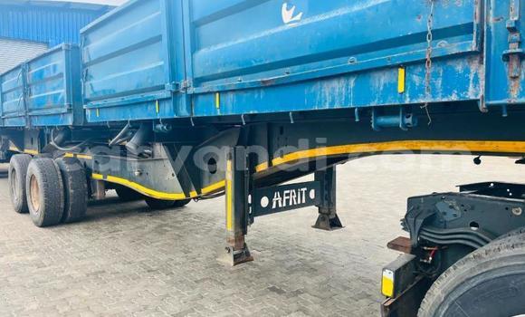 Acheter Occasion Utilitaire Caterpillar 120 Bleu à Lusaka, Zambie Acheter Occasion Utilitaire Caterpillar 120 Bleu à Lusaka, Zambie