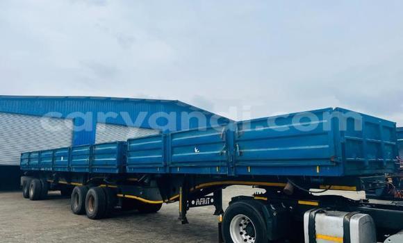 Acheter Occasion Utilitaire Caterpillar 120 Bleu à Lusaka, Zambie Acheter Occasion Utilitaire Caterpillar 120 Bleu à Lusaka, Zambie