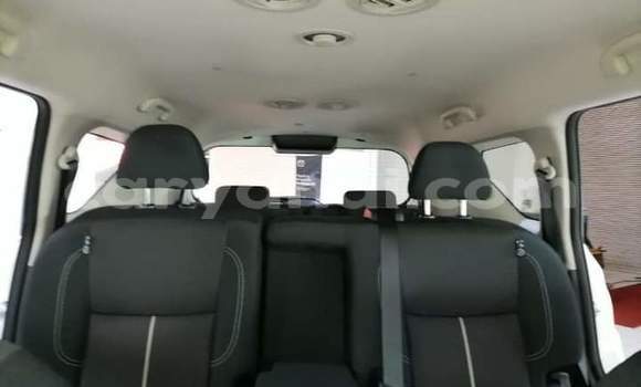 Acheter Occasion Voiture Nissan Terrano Blanc à Lusaka, Zambie Acheter Occasion Voiture Nissan Terrano Blanc à Lusaka, Zambie