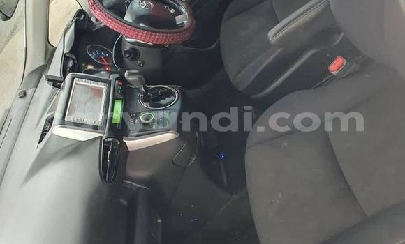 Nunua Ilio tumika Toyota Wish Fedha Gari ndani ya Lusaka nchini Zambia Nunua Ilio tumika Toyota Wish Fedha Gari ndani ya Lusaka nchini Zambia