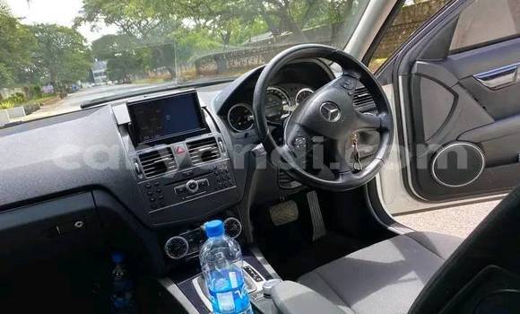 Nunua Ilio tumika Mercedes‒Benz C–Class Nyeupe Gari ndani ya Lusaka nchini Zambia Nunua Ilio tumika Mercedes‒Benz C–Class Nyeupe Gari ndani ya Lusaka nchini Zambia
