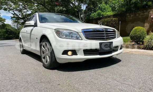 Nunua Ilio tumika Mercedes‒Benz C–Class Nyeupe Gari ndani ya Lusaka nchini Zambia Nunua Ilio tumika Mercedes‒Benz C–Class Nyeupe Gari ndani ya Lusaka nchini Zambia