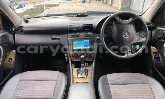 Nunua Ilio tumika Mercedes‒Benz C–Class Fedha Gari ndani ya Lusaka nchini Zambia Nunua Ilio tumika Mercedes‒Benz C–Class Fedha Gari ndani ya Lusaka nchini Zambia