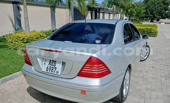 Nunua Ilio tumika Mercedes‒Benz C–Class Fedha Gari ndani ya Lusaka nchini Zambia Nunua Ilio tumika Mercedes‒Benz C–Class Fedha Gari ndani ya Lusaka nchini Zambia