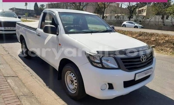 Buy Used Toyota Hilux White Car in Lusaka in Zambia