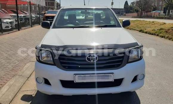 Acheter Occasion Voiture Toyota Hilux Blanc à Lusaka, Zambie Acheter Occasion Voiture Toyota Hilux Blanc à Lusaka, Zambie