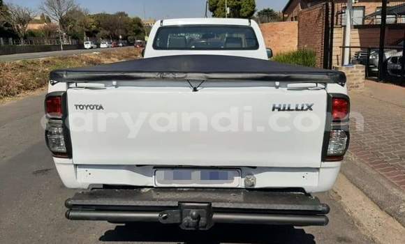 Acheter Occasion Voiture Toyota Hilux Blanc à Lusaka, Zambie Acheter Occasion Voiture Toyota Hilux Blanc à Lusaka, Zambie