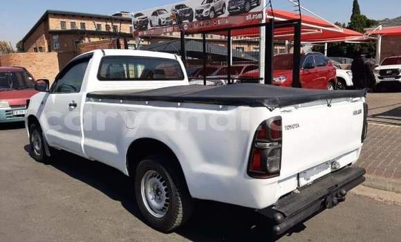 Acheter Occasion Voiture Toyota Hilux Blanc à Lusaka, Zambie Acheter Occasion Voiture Toyota Hilux Blanc à Lusaka, Zambie