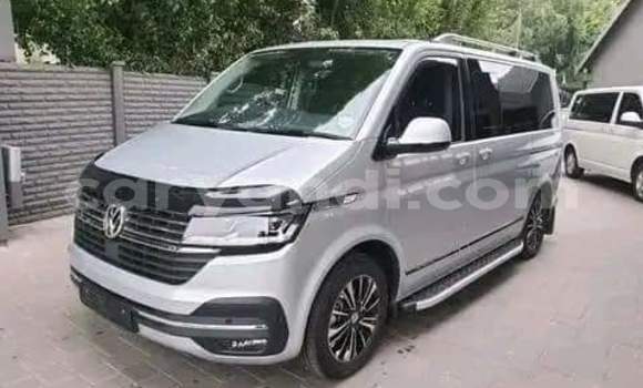 Acheter Occasion Voiture Volkswagen Caravelle Gris à Lusaka, Zambie Acheter Occasion Voiture Volkswagen Caravelle Gris à Lusaka, Zambie