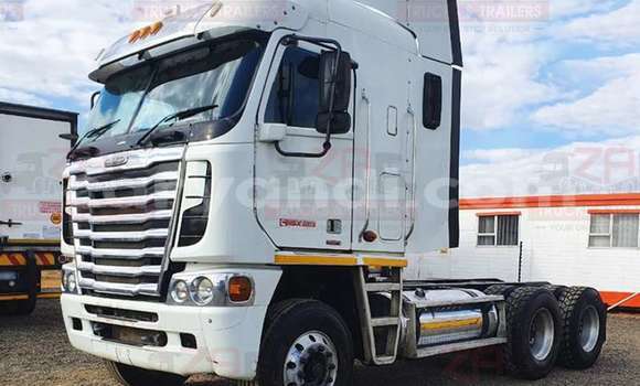 Buy Used Caterpillar 120 White Truck in Lusaka in Zambia