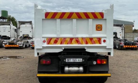 Acheter Occasion Utilitaire Hino 300 Series Blanc à Lusaka, Zambie Acheter Occasion Utilitaire Hino 300 Series Blanc à Lusaka, Zambie
