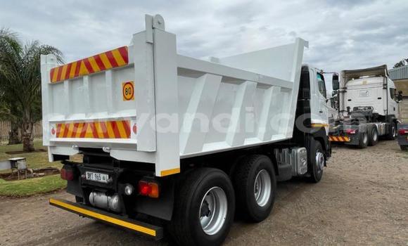 Acheter Occasion Utilitaire Hino 300 Series Blanc à Lusaka, Zambie Acheter Occasion Utilitaire Hino 300 Series Blanc à Lusaka, Zambie
