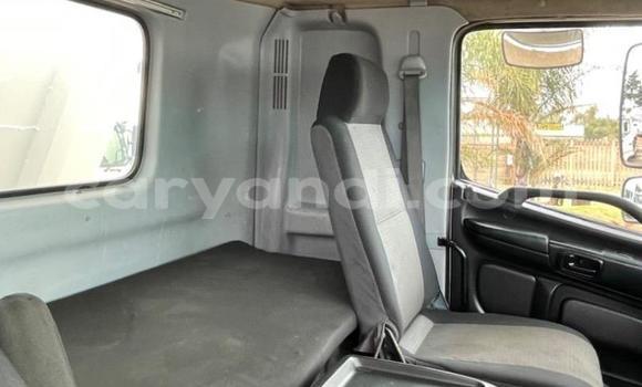 Acheter Occasion Utilitaire Hino 300 Series Blanc à Lusaka, Zambie Acheter Occasion Utilitaire Hino 300 Series Blanc à Lusaka, Zambie